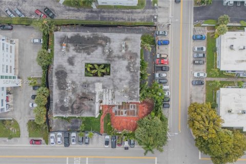 Commercial property in Bay Harbor Islands, Florida № 1989386 - photo 6