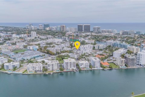 Commercial property in Bay Harbor Islands, Florida № 1989386 - photo 12