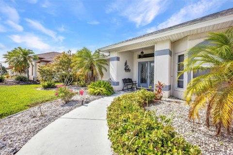 Villa ou maison à vendre à Rotonda, Floride: 3 chambres, 186.73 m2 № 1835712 - photo 3