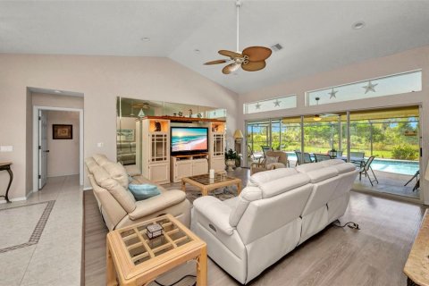 Villa ou maison à vendre à Rotonda, Floride: 3 chambres, 186.73 m2 № 1835712 - photo 10