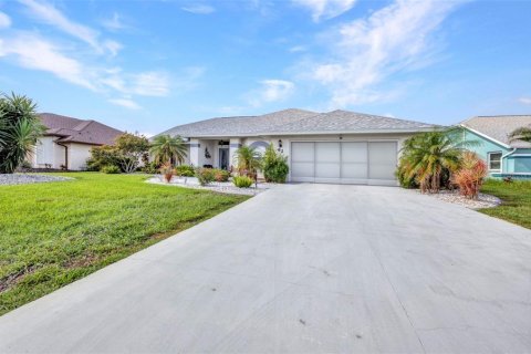 Villa ou maison à vendre à Rotonda, Floride: 3 chambres, 186.73 m2 № 1835712 - photo 2