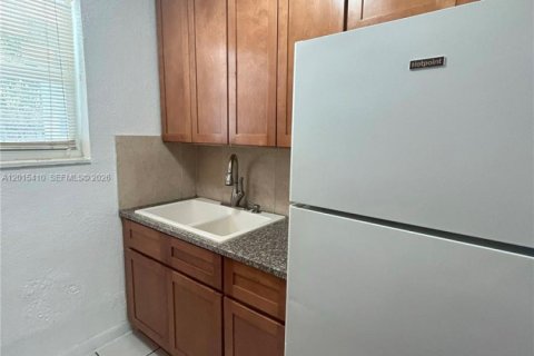 Appartement à louer à Miami, Floride: 1 chambre, 69.68 m2 № 2171364 - photo 6