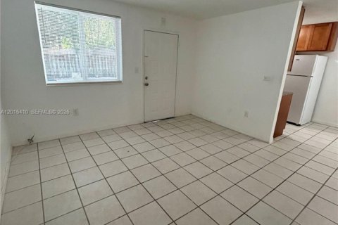 Appartement à louer à Miami, Floride: 1 chambre, 69.68 m2 № 2171364 - photo 2