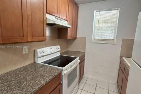 Appartement à louer à Miami, Floride: 1 chambre, 69.68 m2 № 2171364 - photo 5