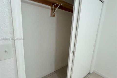 Appartement à louer à Miami, Floride: 1 chambre, 69.68 m2 № 2171364 - photo 12