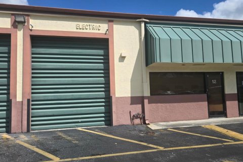 Commercial property in Margate, Florida № 2187402 - photo 3
