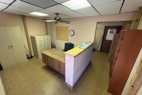 Commercial property in Margate, Florida № 2187402 - photo 11