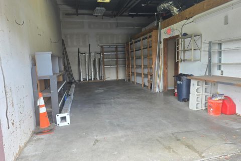 Commercial property in Margate, Florida № 2187402 - photo 15
