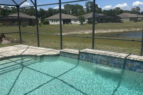 House in Davenport, Florida 4 bedrooms, 219.06 sq.m. № 2315038 - photo 20