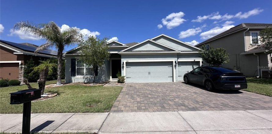 House in Davenport, Florida 4 bedrooms, 219.06 sq.m. № 2315038