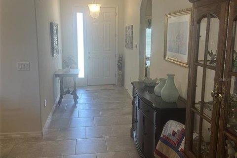 House in Davenport, Florida 4 bedrooms, 219.06 sq.m. № 2315038 - photo 4