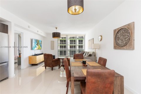 Condominio en venta en Miami, Florida, 1 dormitorio, 71.16 m2 № 2029114 - foto 6