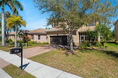 House in Cape Coral, Florida 5 bedrooms, 229.56 sq.m. № 1592493 - photo 8