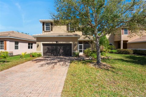 House in Cape Coral, Florida 5 bedrooms, 229.56 sq.m. № 1592493 - photo 2
