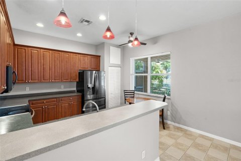 House in Cape Coral, Florida 5 bedrooms, 229.56 sq.m. № 1592493 - photo 20