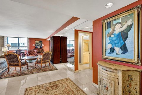 Copropriété à vendre à Bal Harbour, Floride: 2 chambres, 187.48 m2 № 2024536 - photo 4