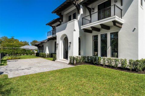 House in Miami, Florida 6 bedrooms, 513.47 sq.m. № 1365787 - photo 7
