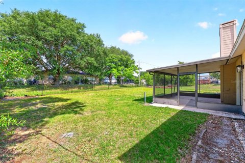 Villa ou maison à vendre à Deltona, Floride: 3 chambres, 123.19 m2 № 2341515 - photo 18