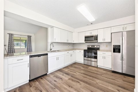 Villa ou maison à vendre à Deltona, Floride: 3 chambres, 123.19 m2 № 2341515 - photo 7