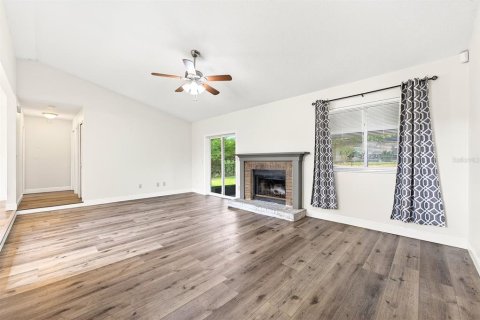 Villa ou maison à vendre à Deltona, Floride: 3 chambres, 123.19 m2 № 2341515 - photo 22