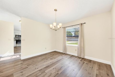 Villa ou maison à vendre à Deltona, Floride: 3 chambres, 123.19 m2 № 2341515 - photo 23