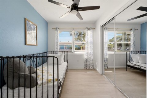 Villa ou maison à vendre à Sarasota, Floride: 3 chambres, 103.49 m2 № 2401214 - photo 17