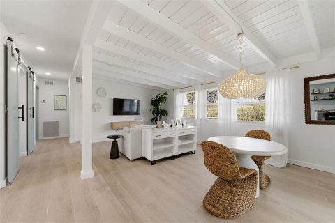 Villa ou maison à vendre à Sarasota, Floride: 3 chambres, 103.49 m2 № 2401214 - photo 10