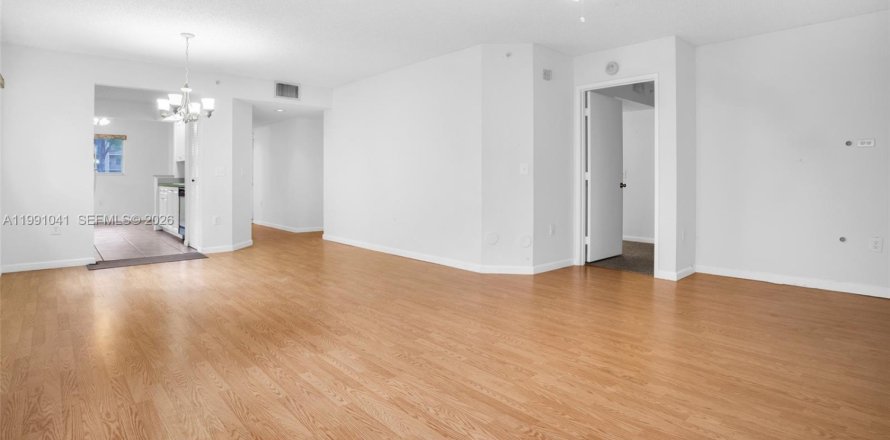 Condominio en Pembroke Pines, Florida, 2 dormitorios  № 2056620