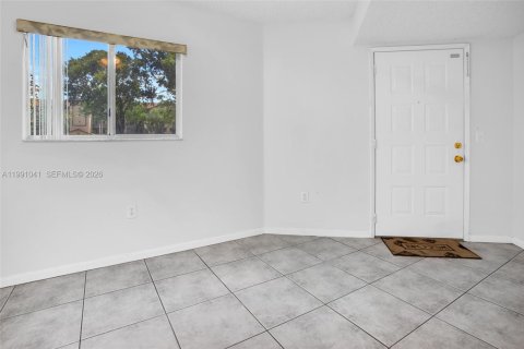Condominio en venta en Pembroke Pines, Florida, 2 dormitorios, 142.42 m2 № 2056620 - foto 8