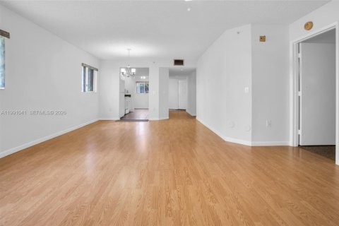 Condominio en venta en Pembroke Pines, Florida, 2 dormitorios, 142.42 m2 № 2056620 - foto 3