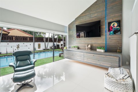 Townhouse in Miami, Florida 4 bedrooms, 232.72 sq.m. № 1830870 - photo 16