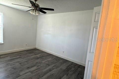 House in Deltona, Florida 3 bedrooms, 123.75 sq.m. № 2305201 - photo 9