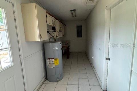 House in Deltona, Florida 3 bedrooms, 123.75 sq.m. № 2305201 - photo 11