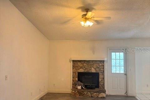 House in Deltona, Florida 3 bedrooms, 123.75 sq.m. № 2305201 - photo 2