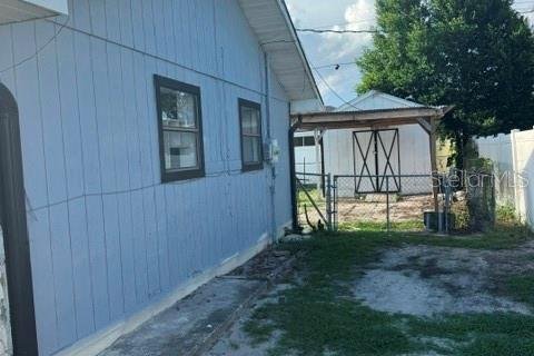 House in Deltona, Florida 3 bedrooms, 123.75 sq.m. № 2305201 - photo 15