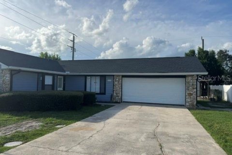 Villa ou maison à Deltona, Floride 3 chambres, 123.75 m2 № 2305201