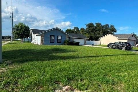 House in Deltona, Florida 3 bedrooms, 123.75 sq.m. № 2305201 - photo 16
