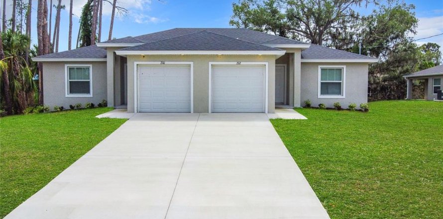 Propiedad comercial en Port Charlotte, Florida 4 dormitorios, 193.79 m2 № 1910845