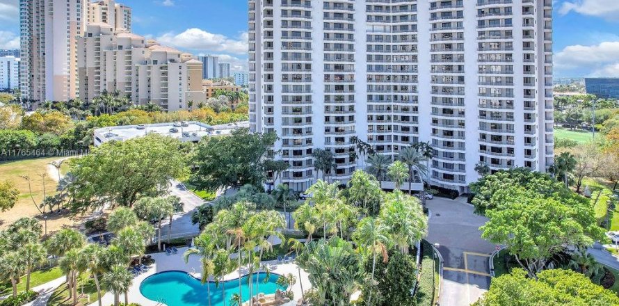 Condominio en Aventura, Florida, 2 dormitorios № 1895749