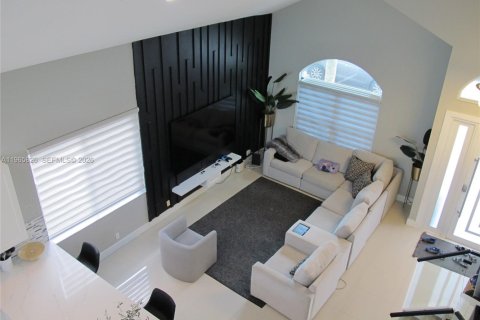Casa en venta en Coral Springs, Florida, 5 dormitorios, 262.73 m2 № 2081248 - foto 3