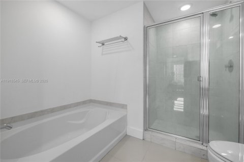 Снять в аренду кондоминиум в Майами, Флорида 2 спальни, 102.29м2, № 1995383 - фото 16