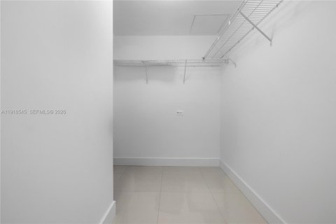 Снять в аренду кондоминиум в Майами, Флорида 2 спальни, 102.29м2, № 1995383 - фото 19