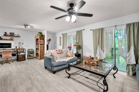 Condo à Hollywood, Floride, 2 chambres  № 2015802