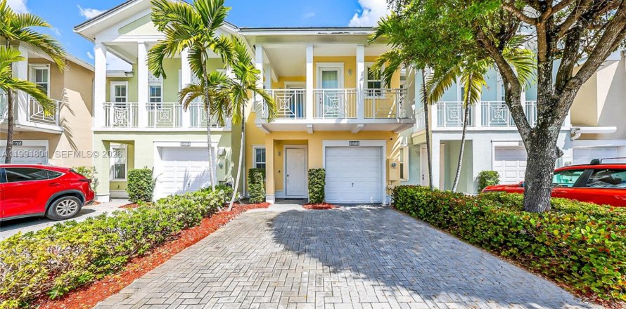 Touwnhouse à Doral, Floride 3 chambres, 191.56 m2 № 2058319