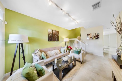 Touwnhouse à vendre à Doral, Floride: 3 chambres, 191.56 m2 № 2058319 - photo 14