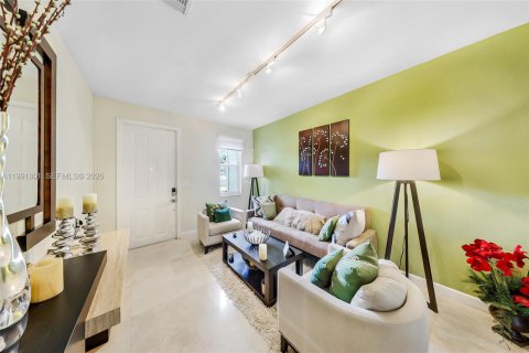 Touwnhouse à vendre à Doral, Floride: 3 chambres, 191.56 m2 № 2058319 - photo 30