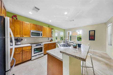 Touwnhouse à vendre à Doral, Floride: 3 chambres, 191.56 m2 № 2058319 - photo 9