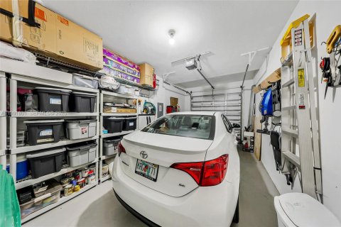 Touwnhouse à vendre à Doral, Floride: 3 chambres, 191.56 m2 № 2058319 - photo 6