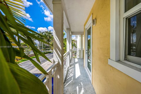 Touwnhouse à vendre à Doral, Floride: 3 chambres, 191.56 m2 № 2058319 - photo 7