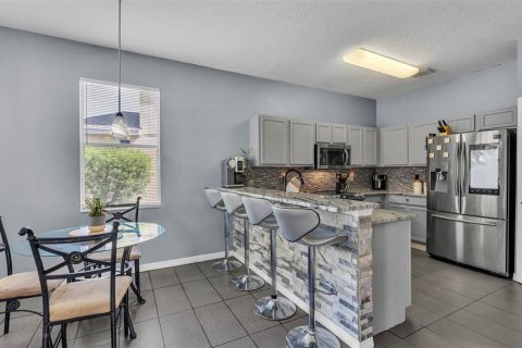 House in Haines City, Florida 5 bedrooms, 257.62 sq.m. № 1796198 - photo 11
